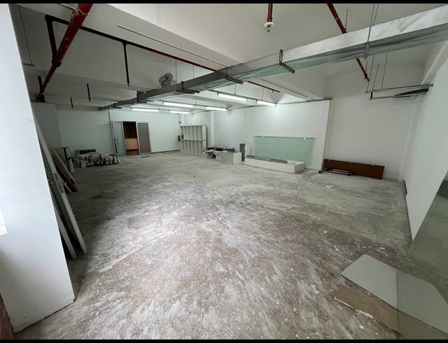 133M² OFFICE TO LET IN WOODSTOCK